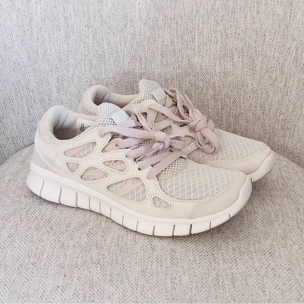 Nike Women's Pink White Sneakers
